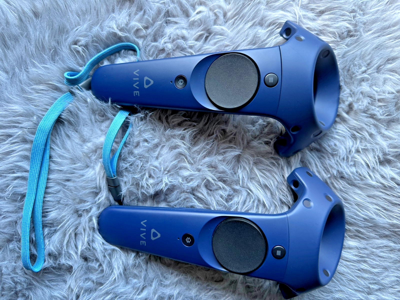 HTC VIVE Pro Headset VR Full Set Complete System Virtual Reality Kit with Pouch