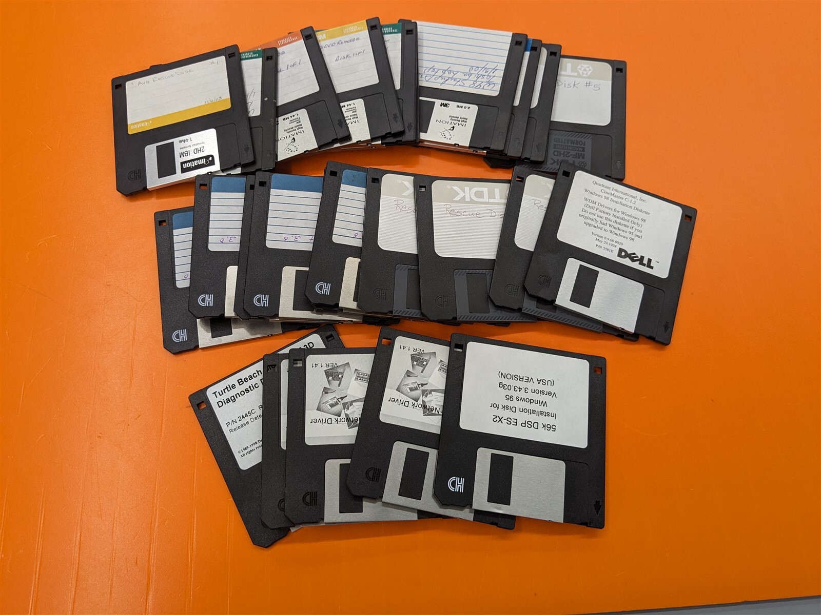 ⭐️⭐️⭐️⭐️⭐️ Vintage Lot of 15 Various Floppy Disks 3 1/2 Inch (3.5 Inch) - Black