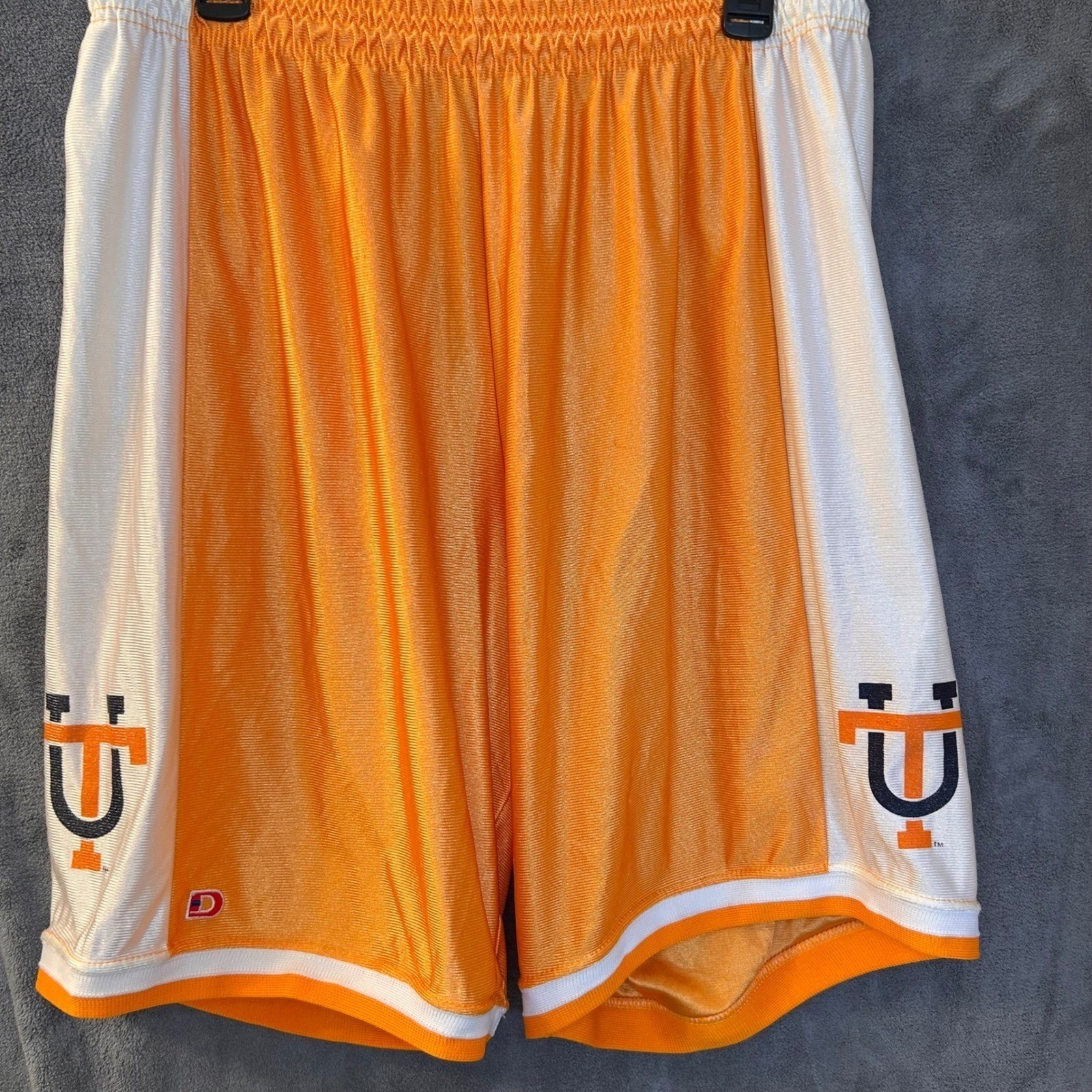 Vintage 90s UT Tennessee Volunteers Men's XL Basketball Shorts Orange White