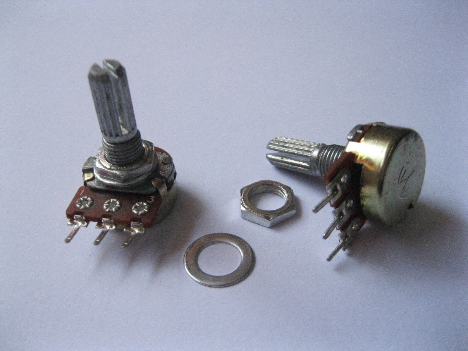 10 pcs B10K Potentiometer Pots 20mm Split Shaft 3 pins Carbon Film New