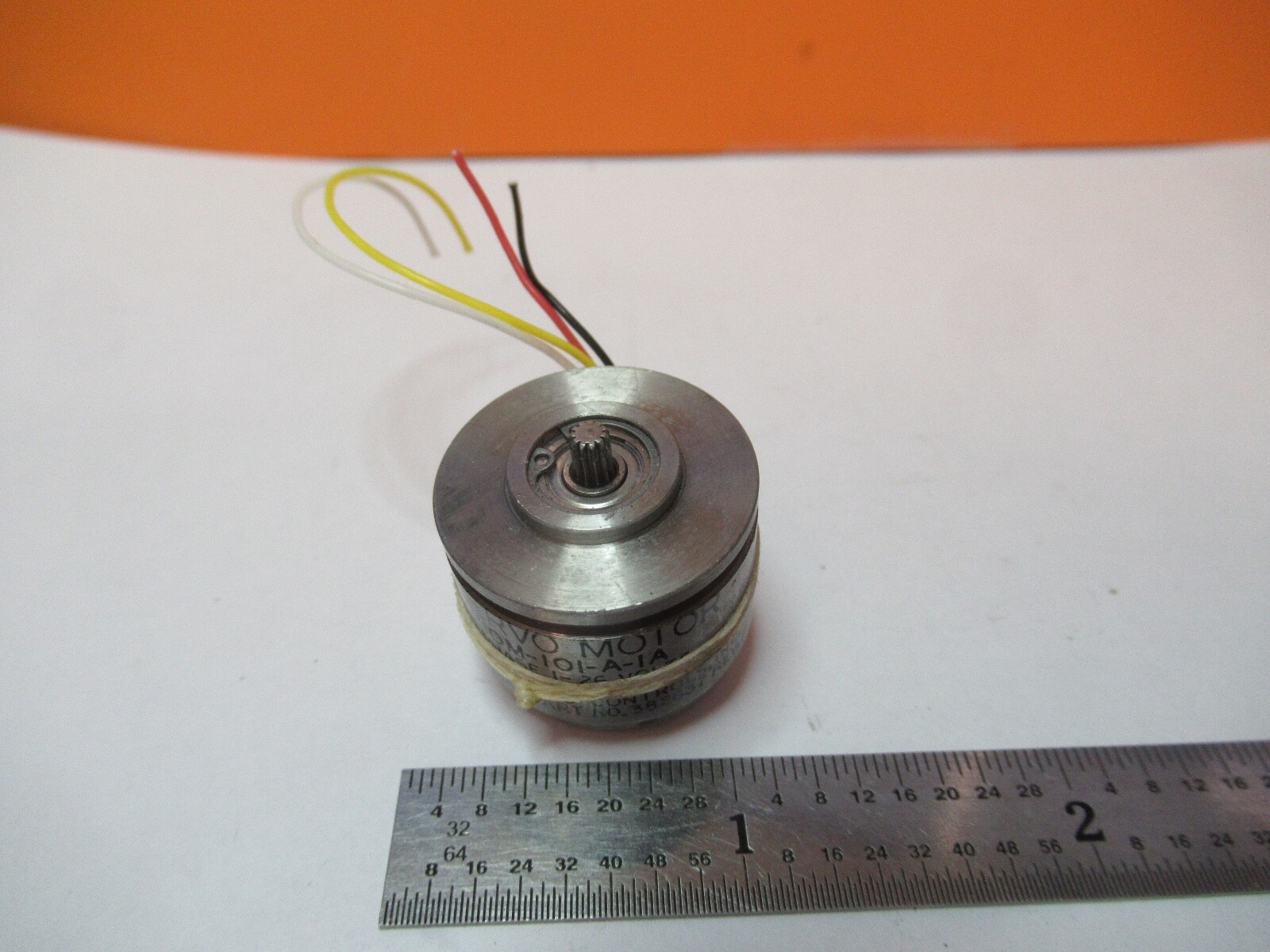 SIMMONDS SIKORSKI HAROWE SERVO MOTOR 400 Hz 26V 10M-101-A-1A as pictured 4T-A-11