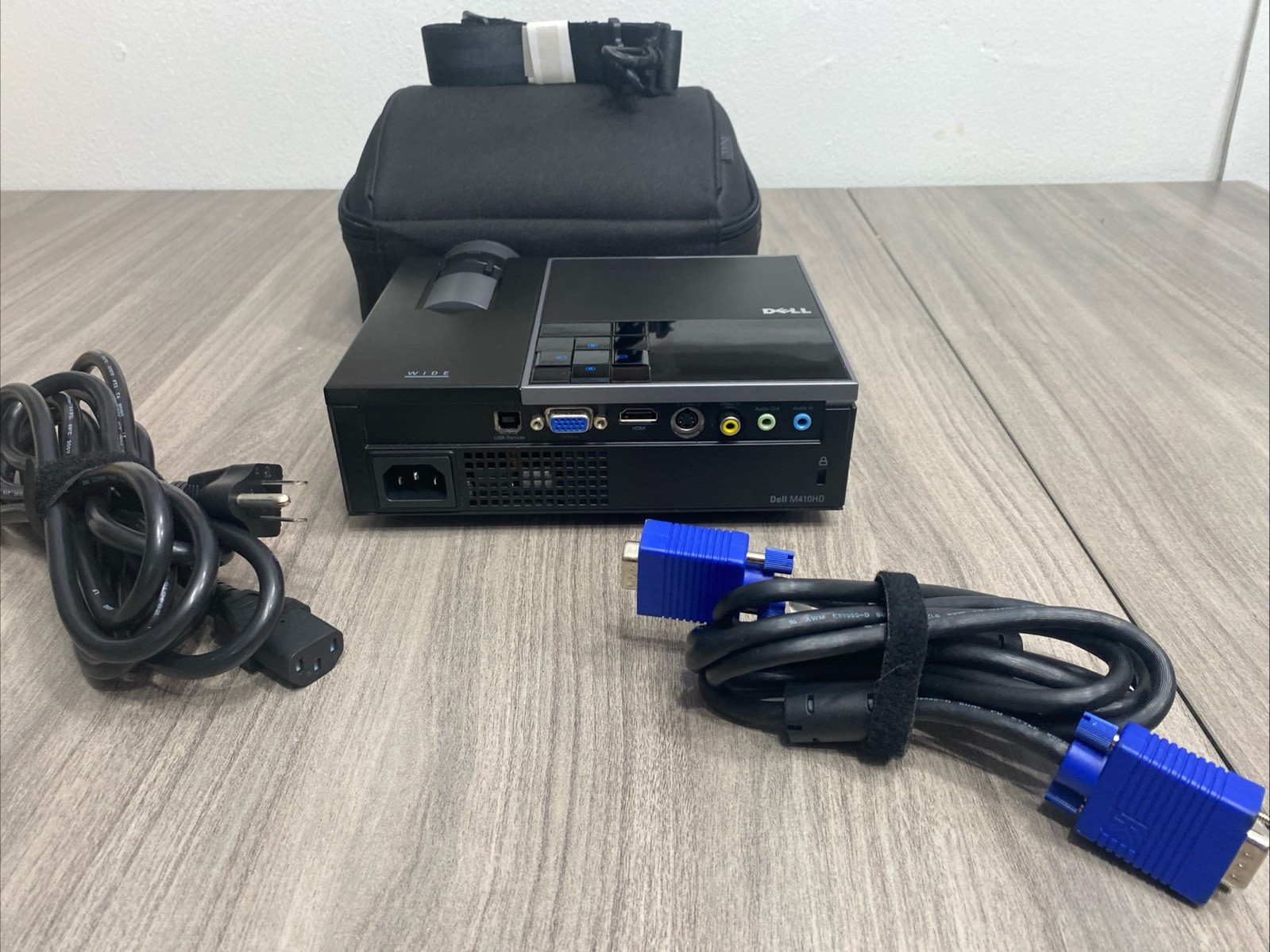 Dell Professional Portable Compact Projector W/Cables & Case M410HD Tested ✅