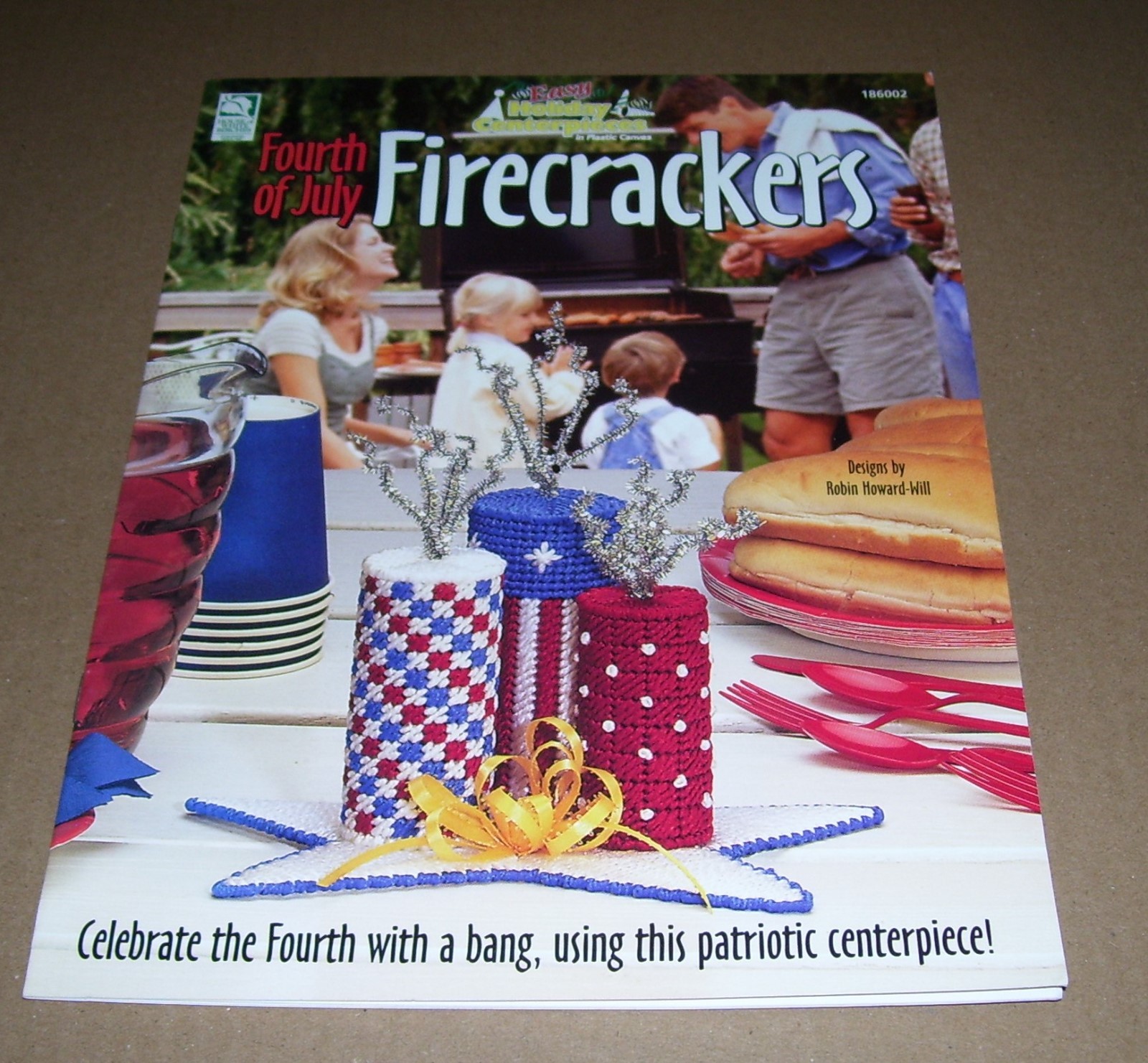 HOUSE OF WHITE BIRCHES PLASTIC CANVAS PATTERN 1997 4RTH JULY FIRECRACKERS 186002