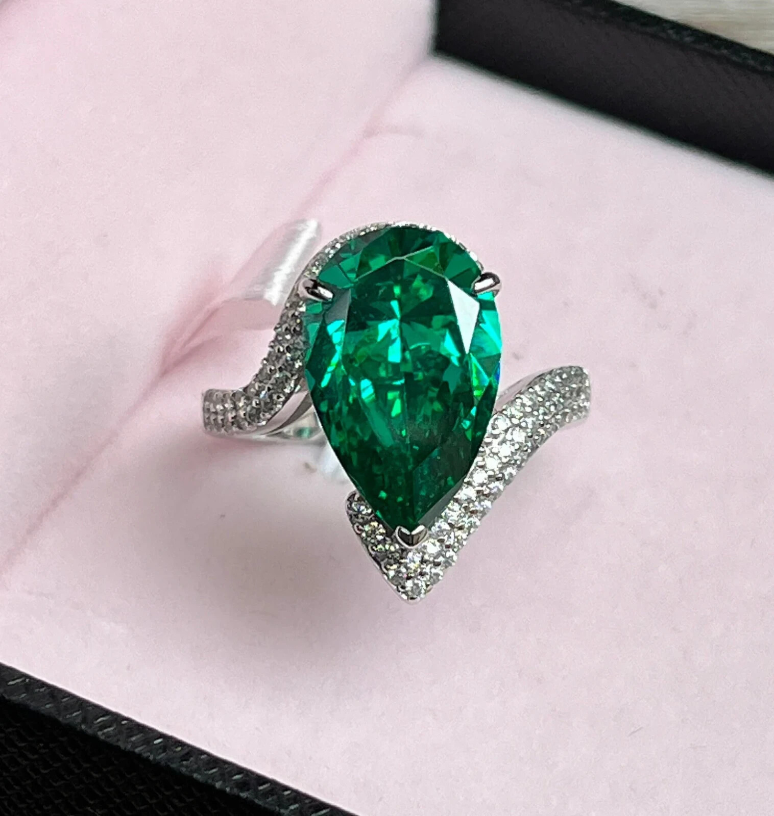 5.50 Ct Pear Cut Natural Emerald Diamond Wedding Ring 14K White Gold Size 7 8