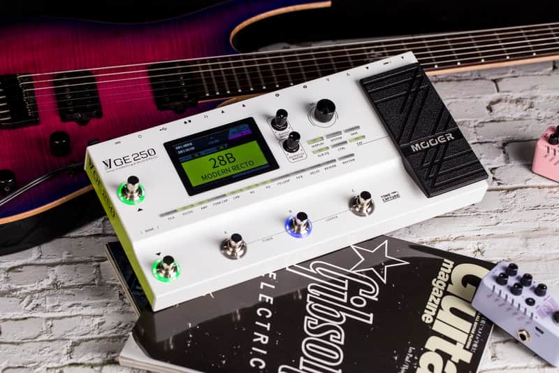 Mooer GE250 Guitar Effects Processor White