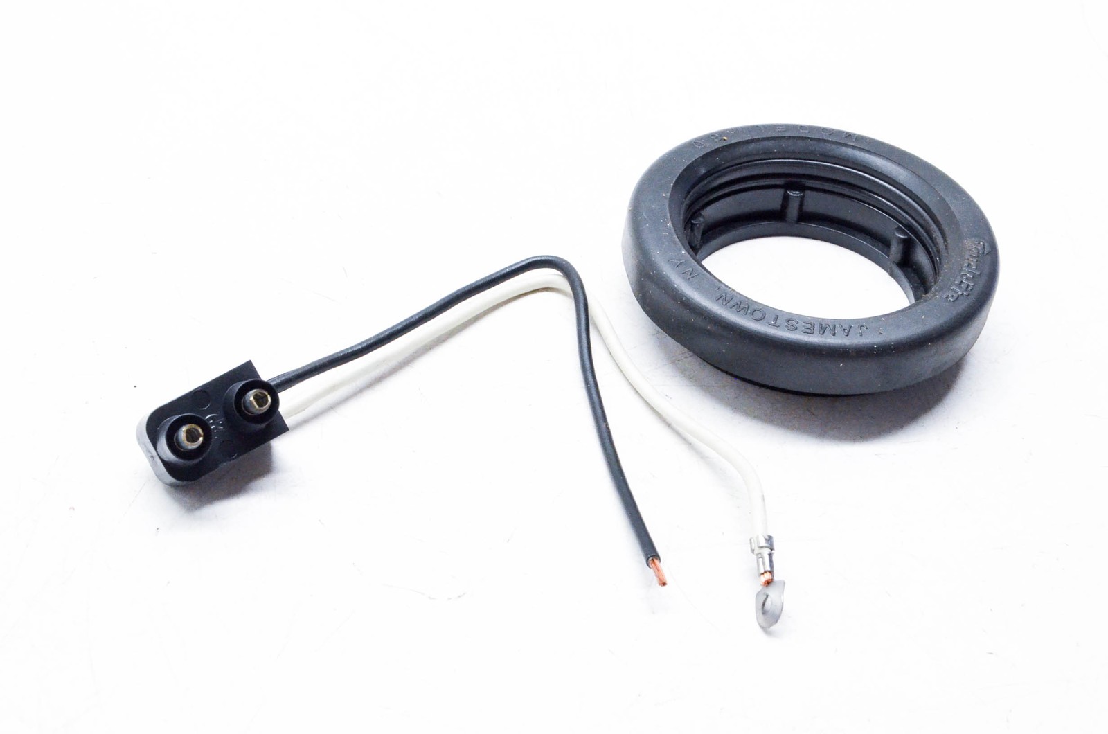 Trucklite 30401 Grommet & Pigtail Kit NOS