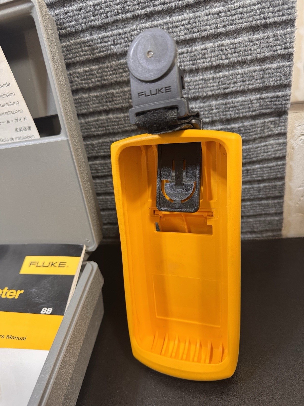 Fluke 88 Automotive Multimeter With Extras