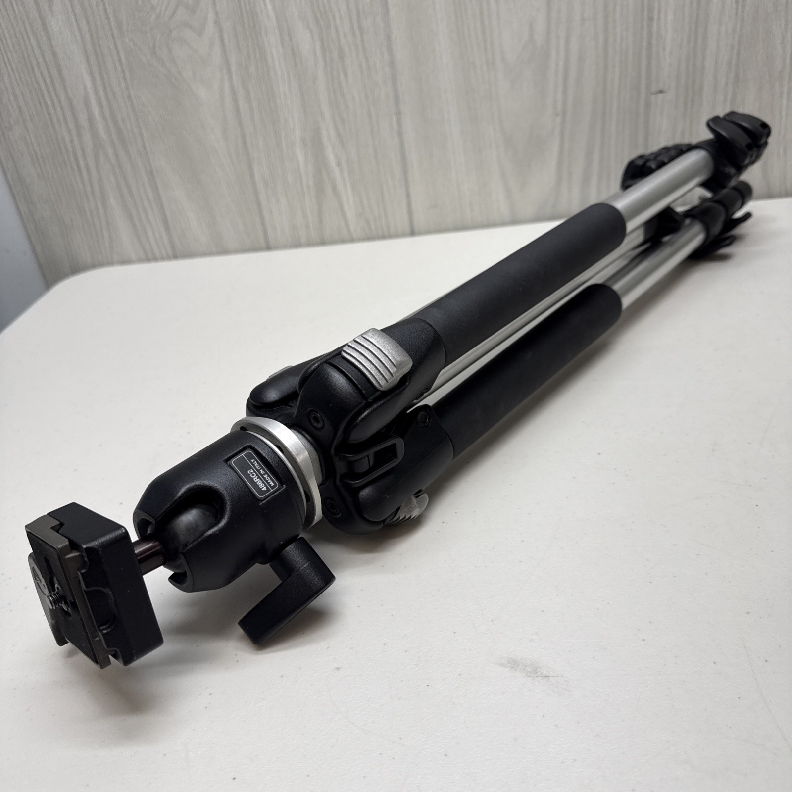 Manfrotto 190CL Tripod with Compact Ball Head 486RC2
