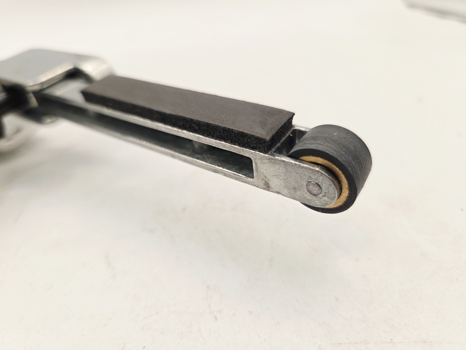 Dynabrade Dynafile 14000 Straight Line Abrasive Belt Tool