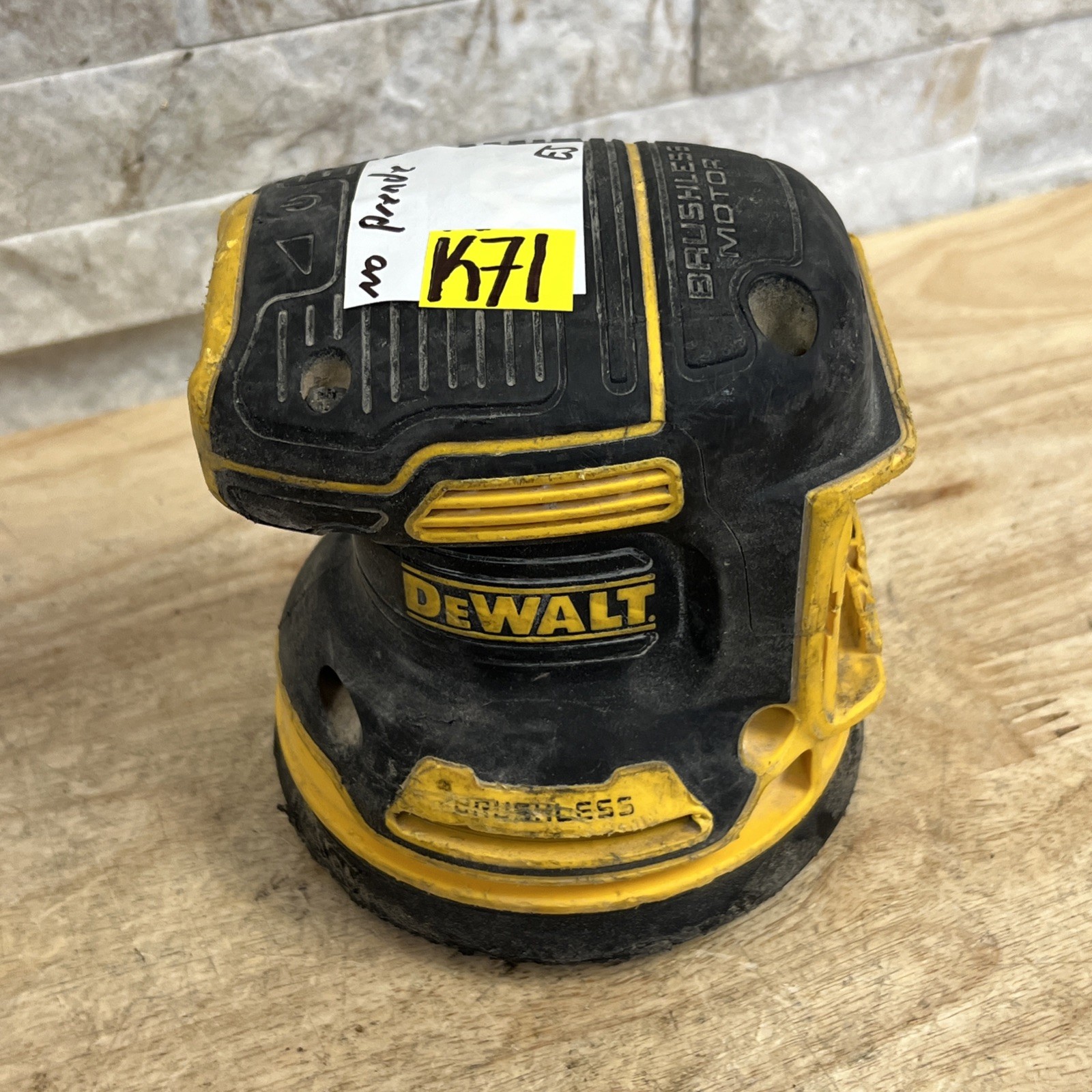 DEWALT 20V MAX XR 5” Orbital Sander Tool Only DCW210B - FOR PARTS OR REPAIR