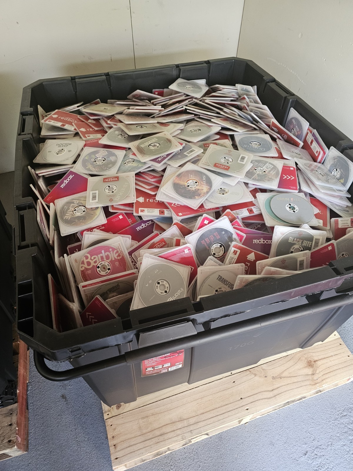 Redbox Movies! Case of 100 Random Titles - DVD and Blu-ray Mix - FREE SHIPPING!