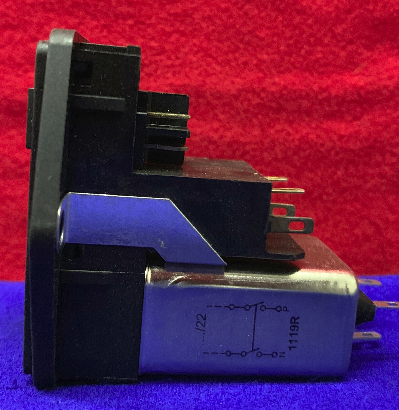 QTY 19 SCHAFFNER 11B3359 FN389B-4-22 VERSATILE SINGLE PHASE POWER ENTRY MODULES