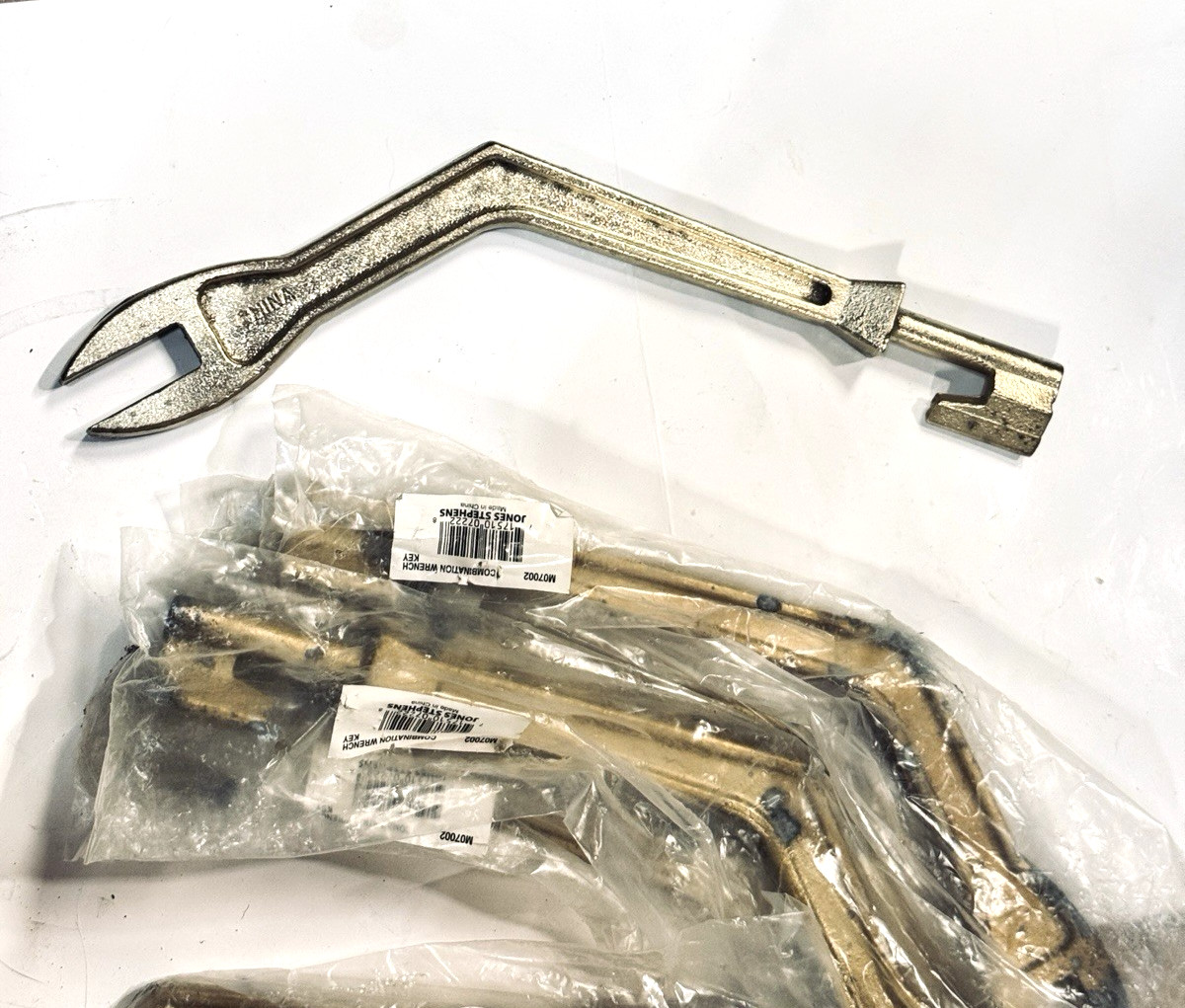 6-Pk Jones Stephens 11-5/8-in Combo Wrench And M07-002 Brass Water Meter Key