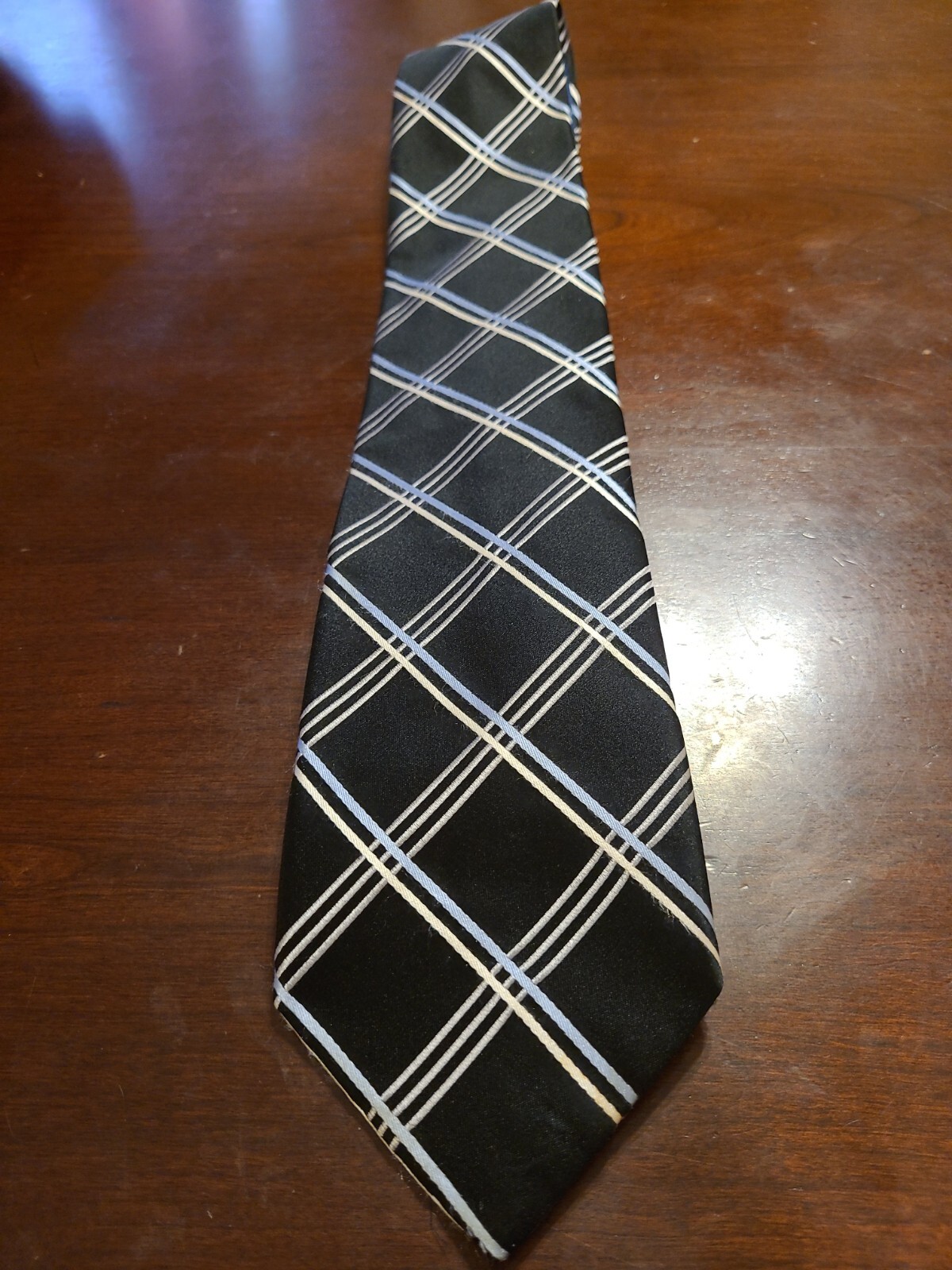TOMMY HILFIGER  100% Silk Mens  Necktie