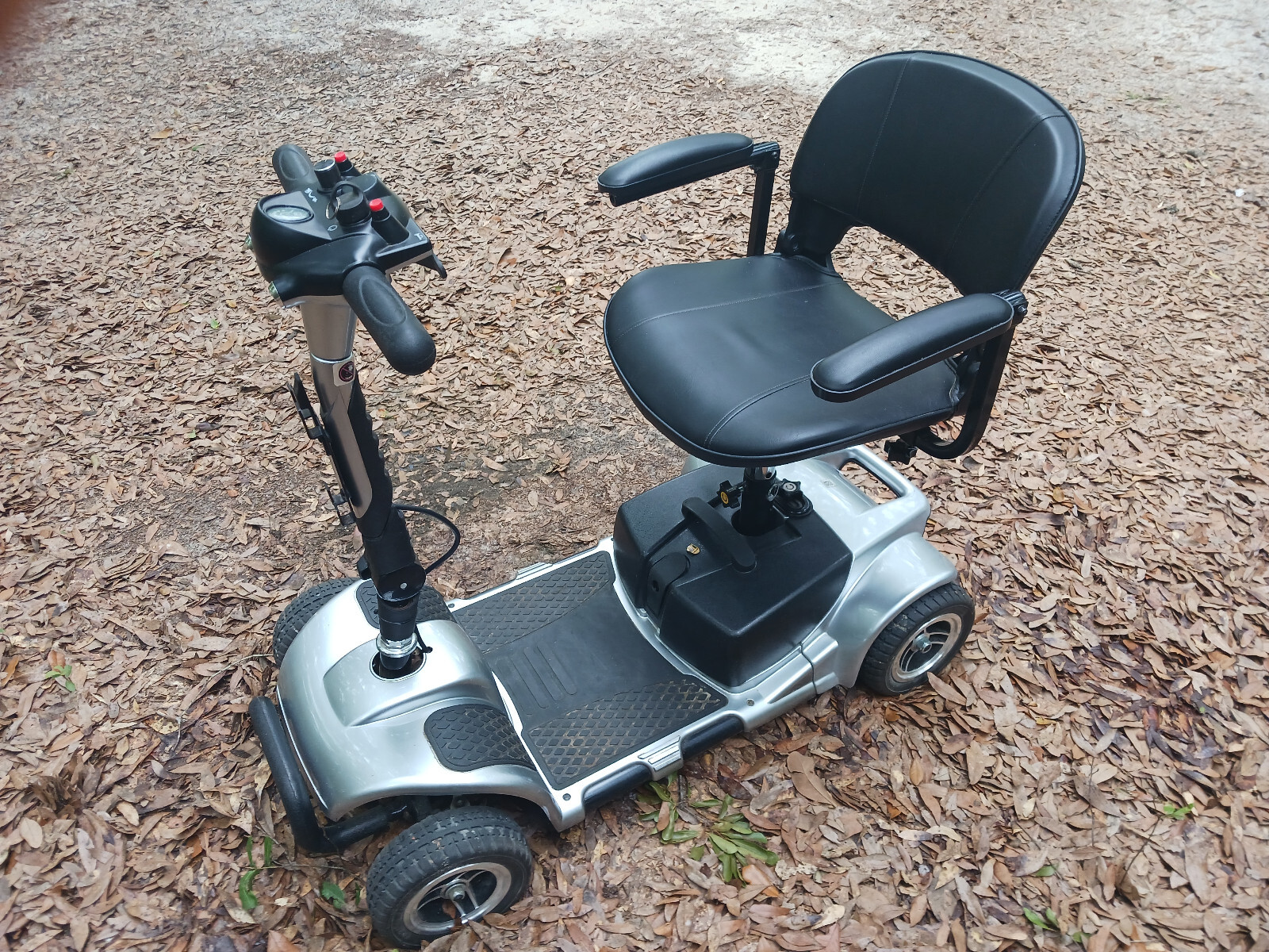 Vive 4 Wheel Mobility Scooter