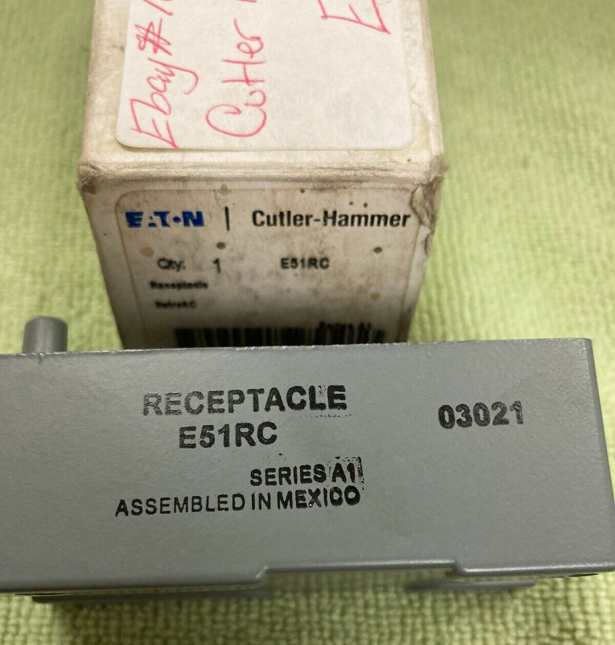 Cutler Hammer-E51RC; 4-Wire AC Receptacle