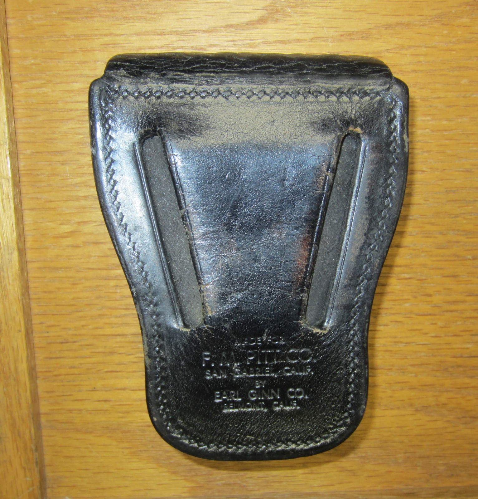 F.M. Pitt Co Vintage Cuff Case Black Basketweave Leather