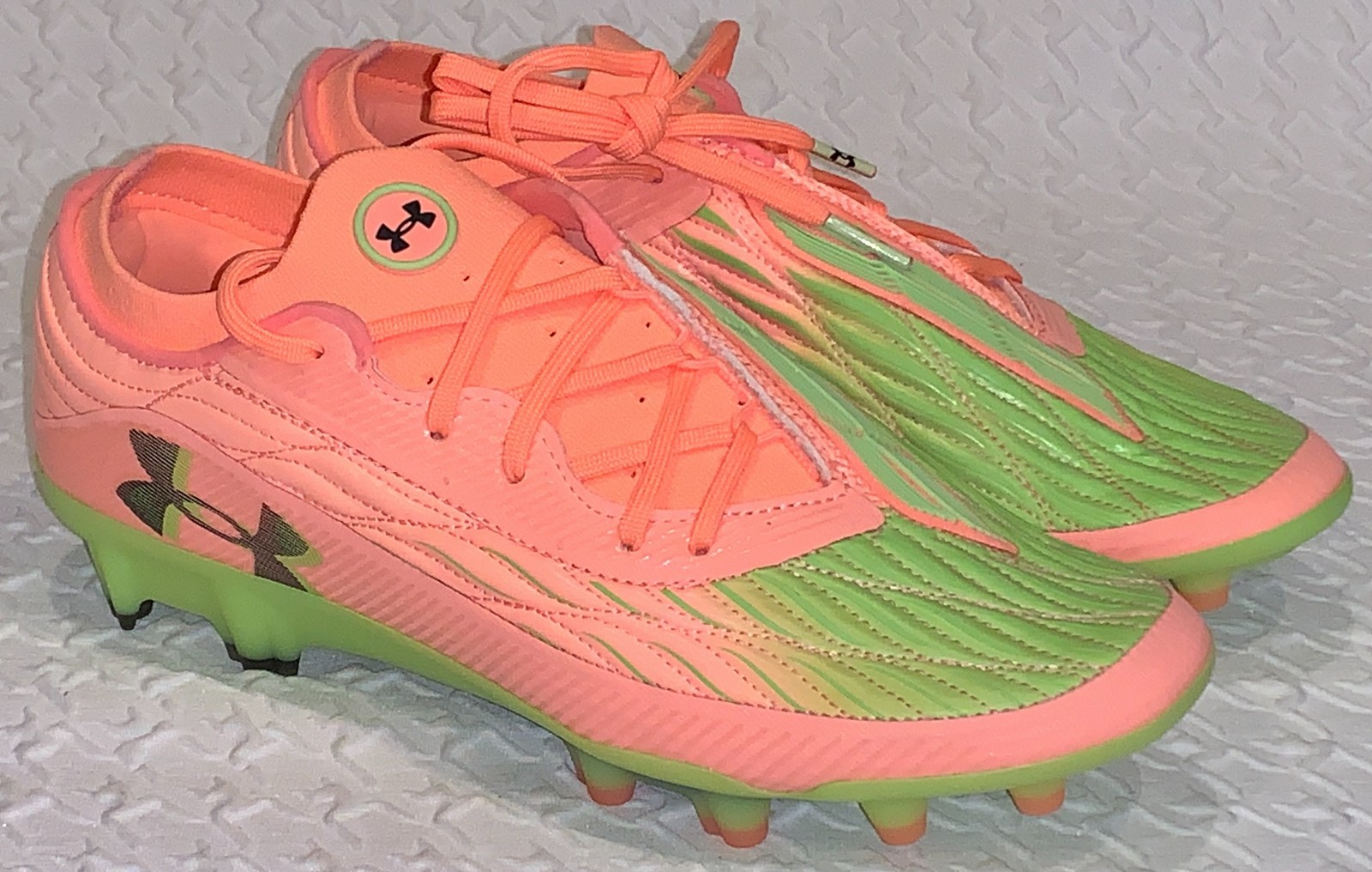 UNDER ARMOUR Magnetico Elite 4 Flare Orange Lime Green Soccer Cleats Mens 6.5 7