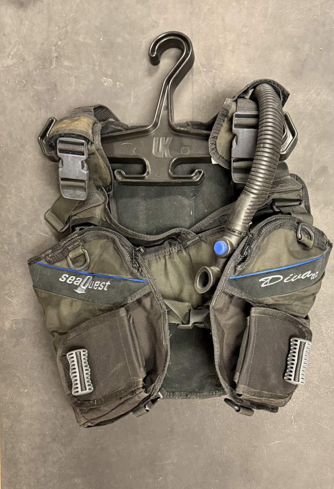 Sea Quest Diva Women’s QD BCD Scuba Diving Size Small - Weight Integrated