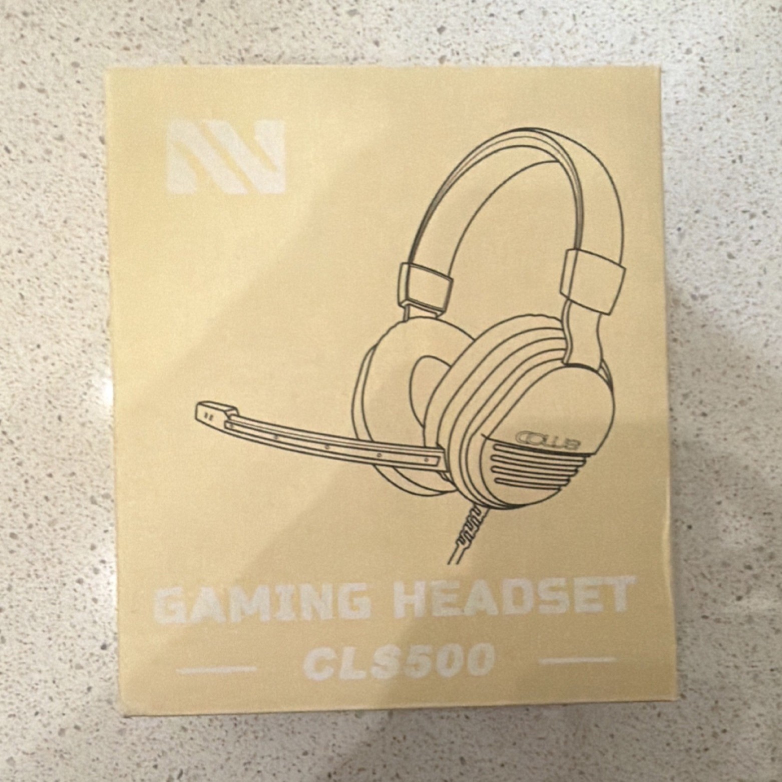 CLS500 White Gaming Headset 3.5mm Jack Boom Mic Mute Button Volume Control