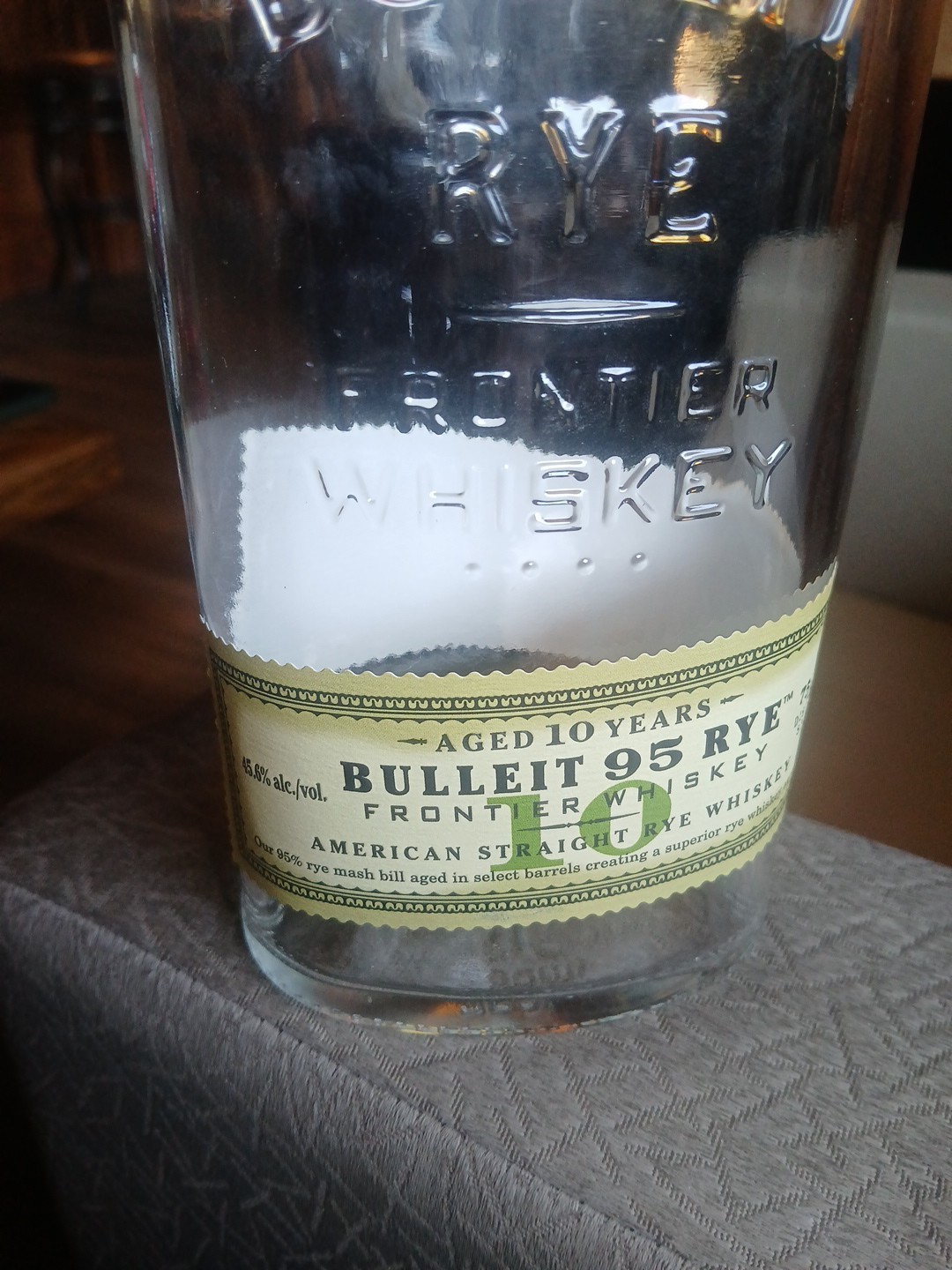 BULLEIT 95 RYE FRONTIER WHISKEY BOTTLE CORK TOP