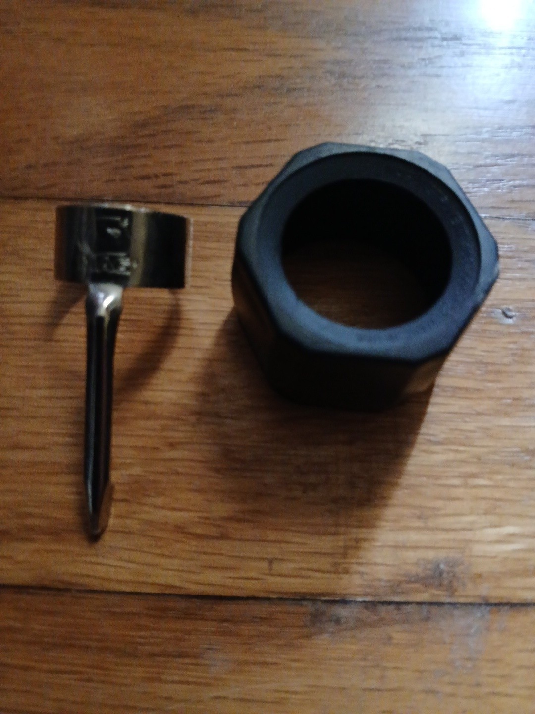 Mag-Lite Mini AA Flashlight Accessory Pack Lens Holder & Clip