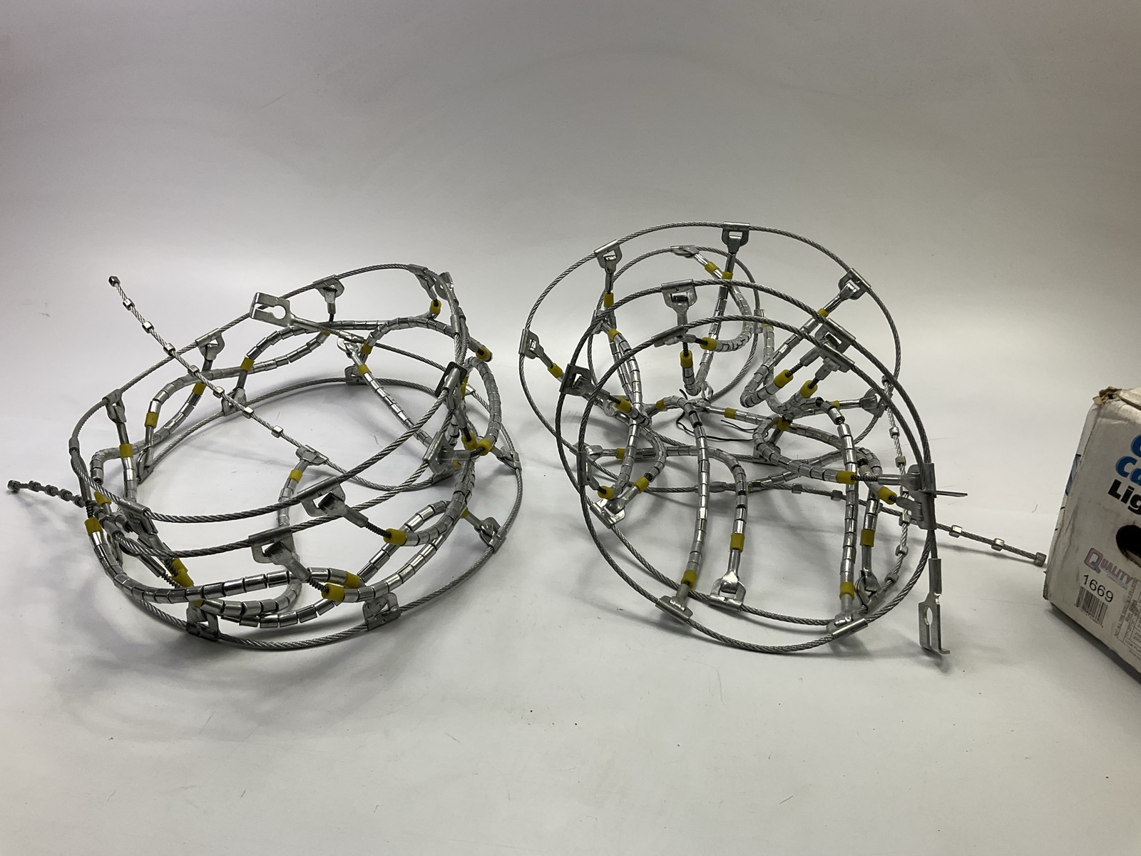 Quality 1669 Tire Snow Chains PAIR 245/50-20, 245/45-20, 255/45-20, 275/45-20