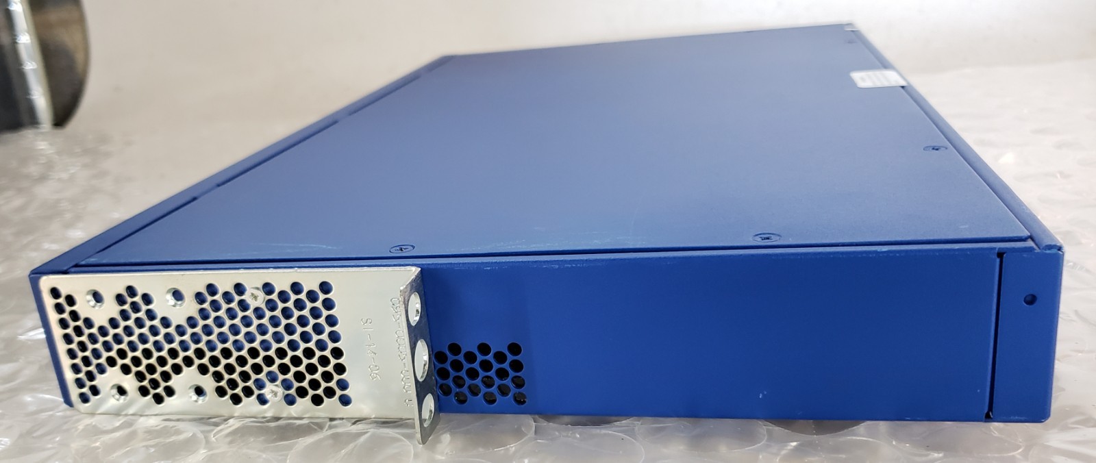 Juniper NetScreen-204 NS-204-001-DC Firewall Security Appliance w/ 2x Ears