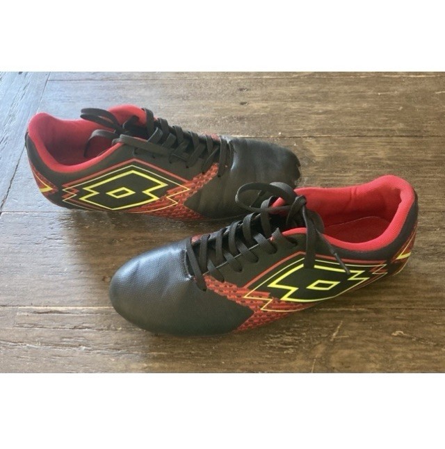 Lotto Men Soccer Cleats Size 8 Color Black Red & Yellow In Excellent Condition!