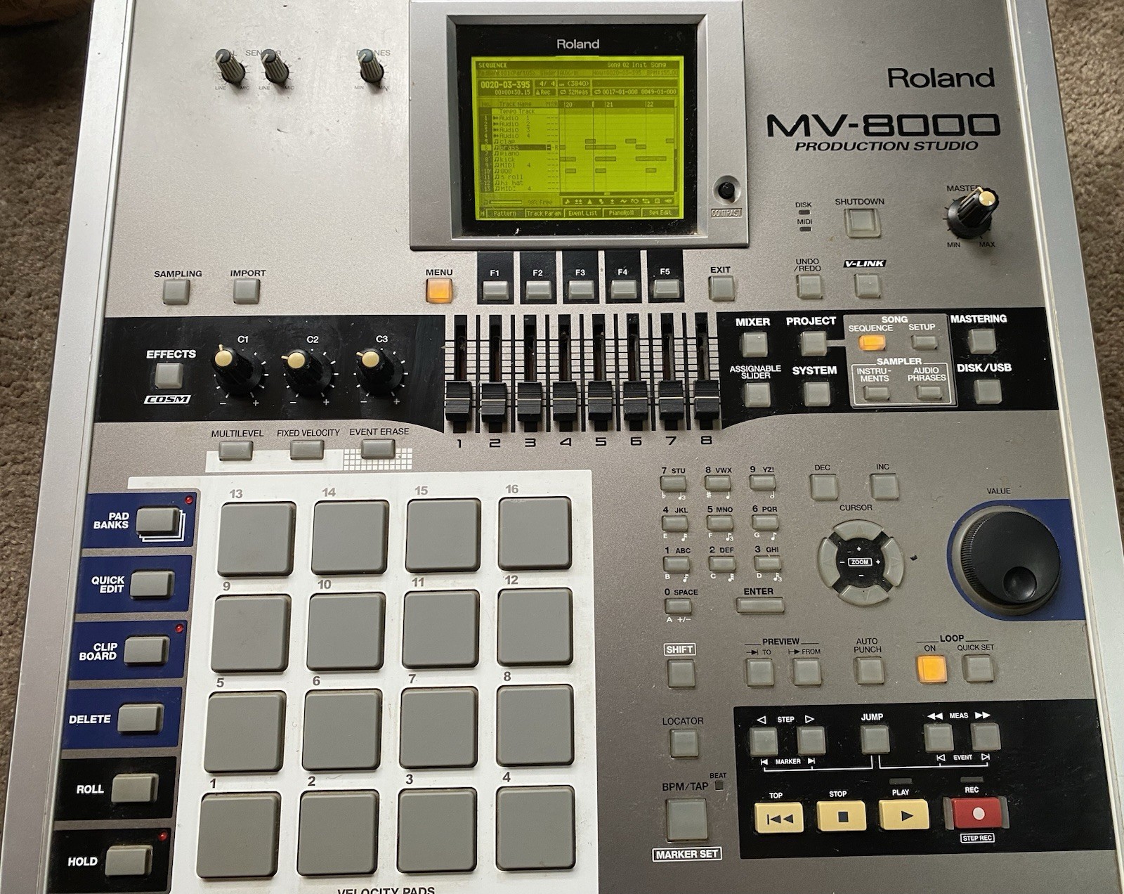 Roland MV-8000 Digital Sampler & Sequencer Groovebox 16 Pads V-LINK