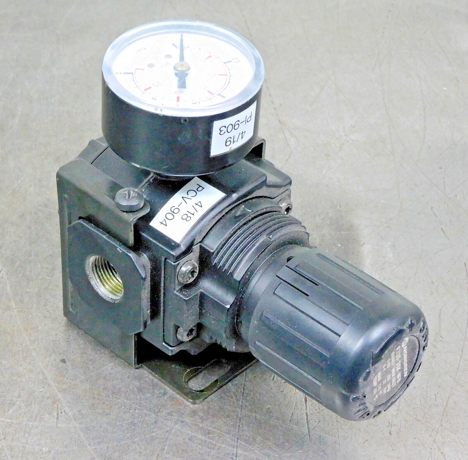 Norgren R73G-3GK-NFN Pneumatic Pressure Regulator 3/8" NPT 300 psig 20 bar 175°F
