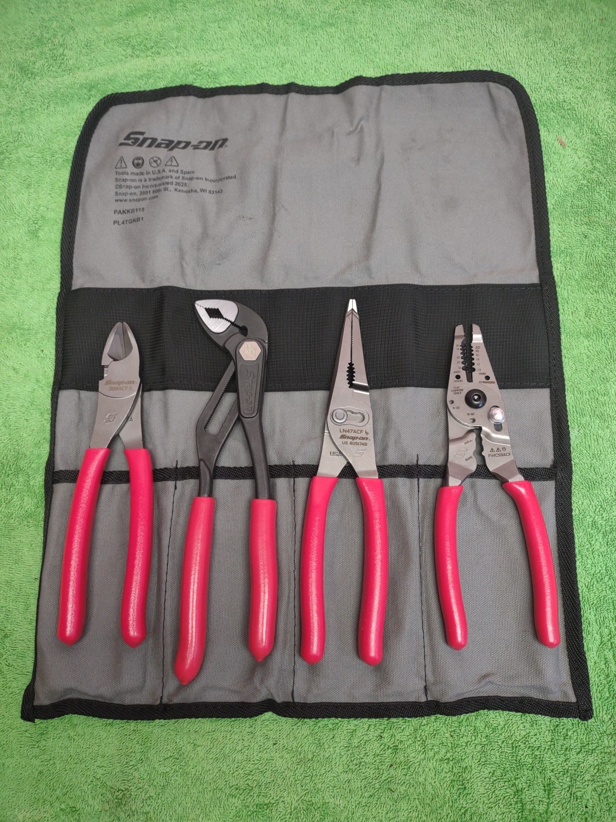 New!!! Snap-on Tools USA Red 4pc Plier Set w/Storage Pouch PL4TGKB1