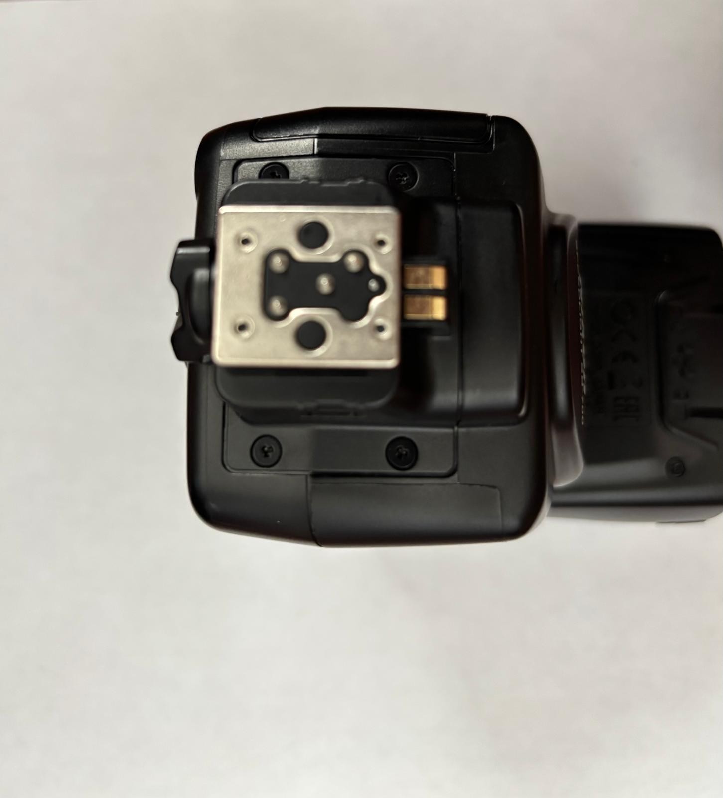 Nikon Speedlight SB-700 Shoe Mount Electronic Flash