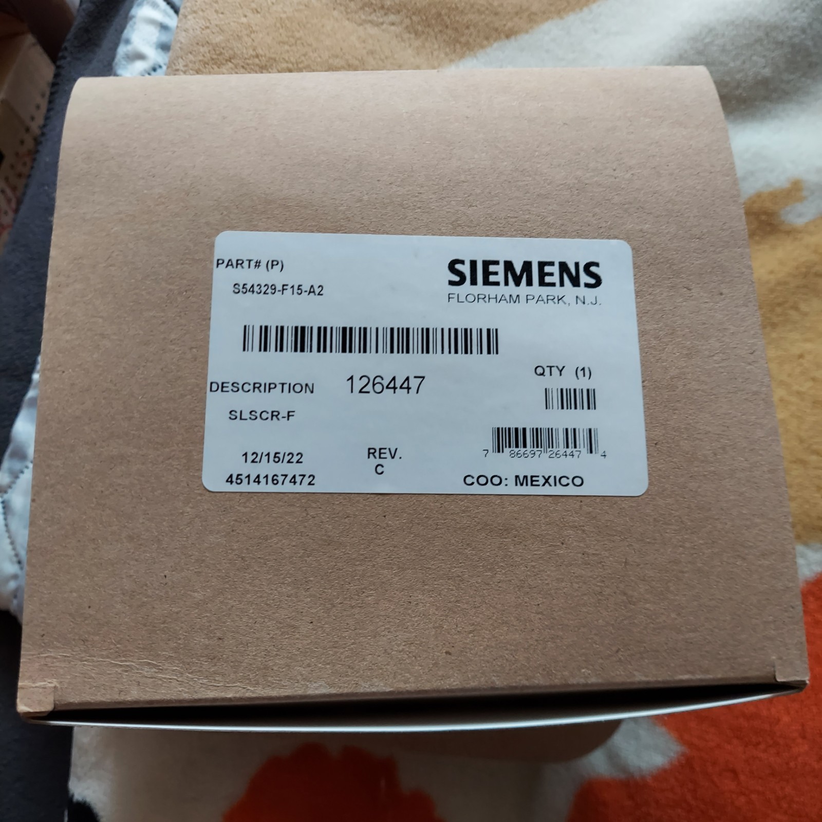 NEW SIEMENS S54329-F15-A2 SLSCR-F 126447 Fire Alarm Strobe Ceiling Mount