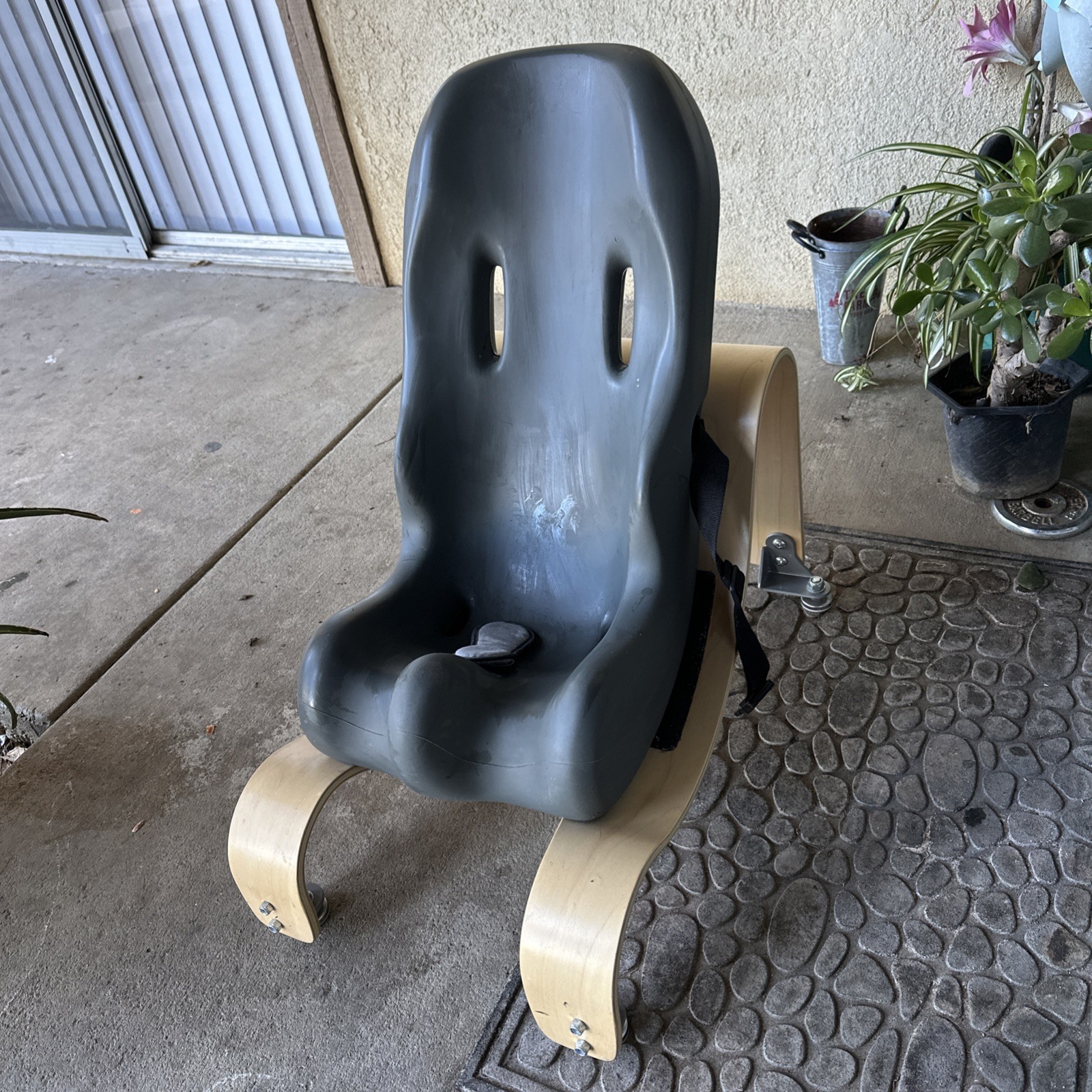 Size 3 Special Tomato Soft Touch Sitter Mobile Base Foam Chair Special Needs
