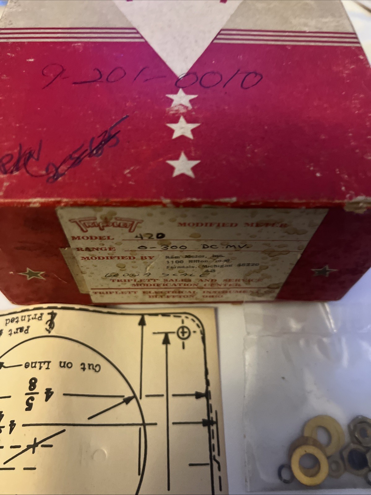 Triplett Model 420 D.C. Amperes panel meter, 0-6000