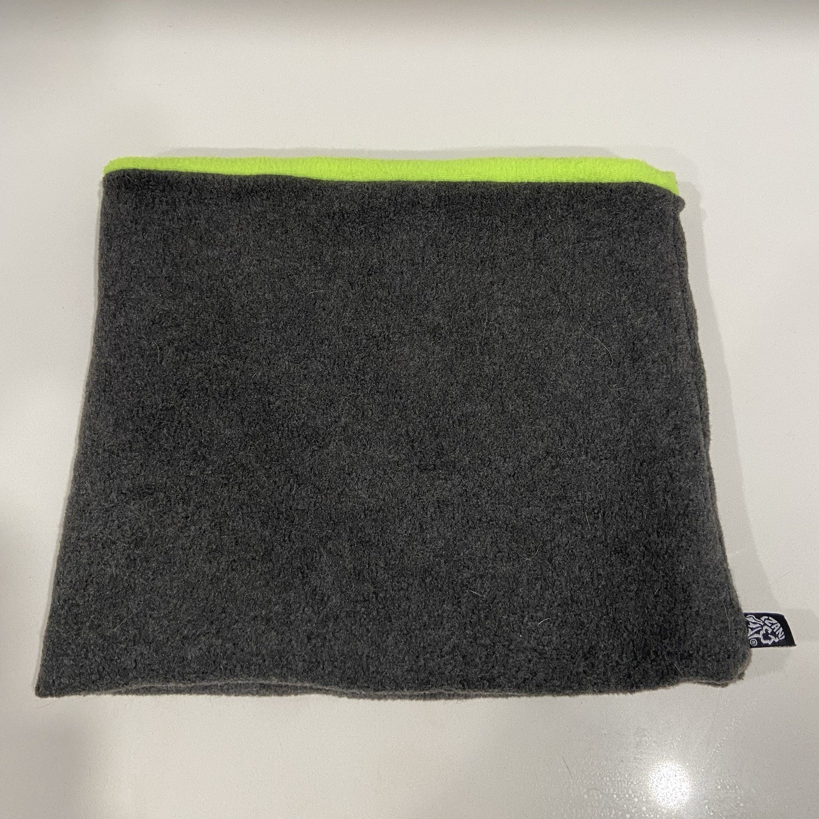 Zan Headgear Gray & Neon Green Skiing / Snowboarding Neck Gaiter One Size