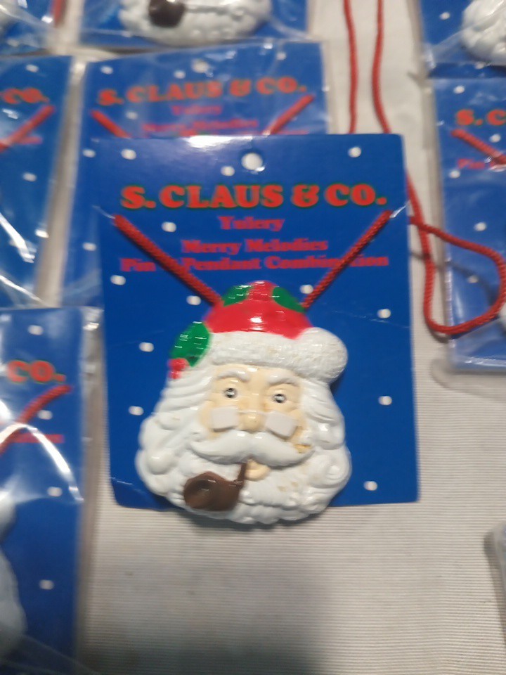 Santa Claus Pin & Pendant