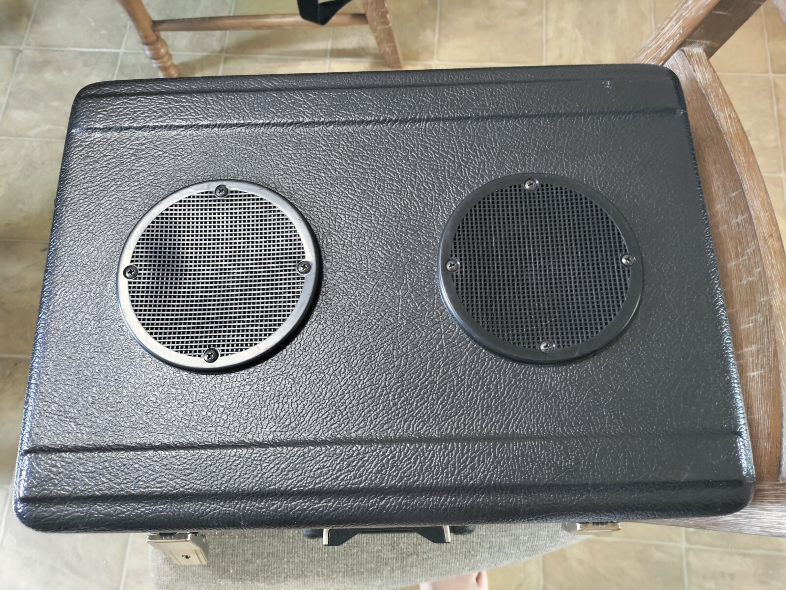 Tiffen 18"X13" Hard Case Modified With 2 5w Speakers And 1/4" Input street perf