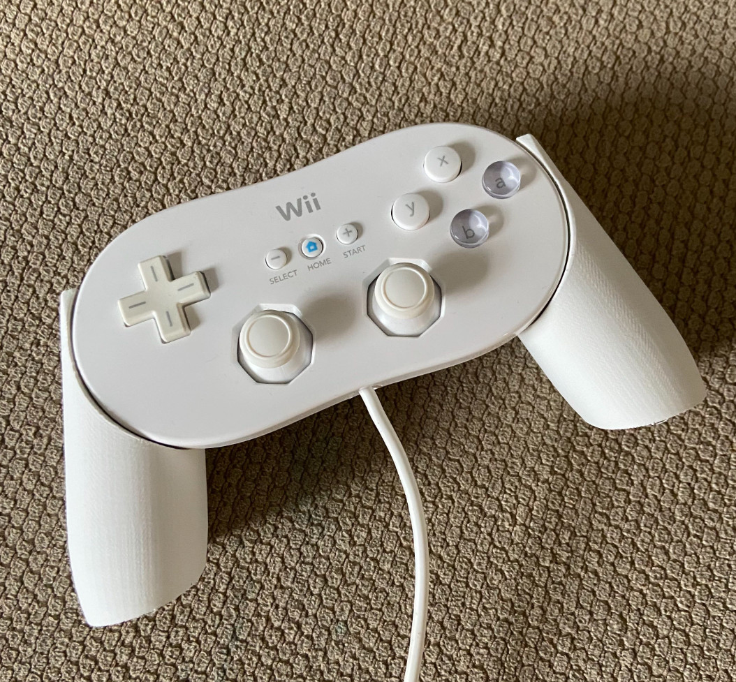 Nintendo Wii Classic Comfort Grip With Wiimote Clip