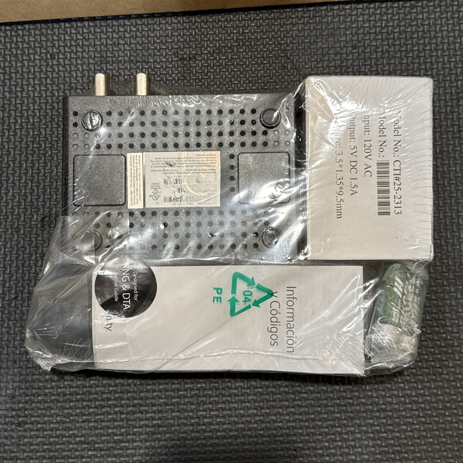 Xfinity Digital Transport Adapter With AC Adapter And Remote DCI401COM3