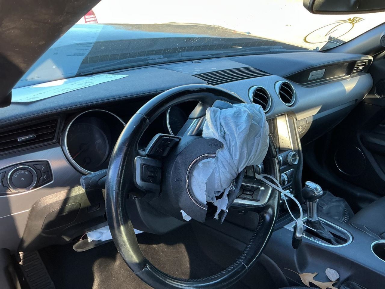 MUSTANG 2019 Glove Box 4926328