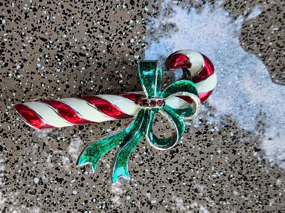 P38-Vintage Candy Cane Brooch with Green Bow and Red Rhinestones