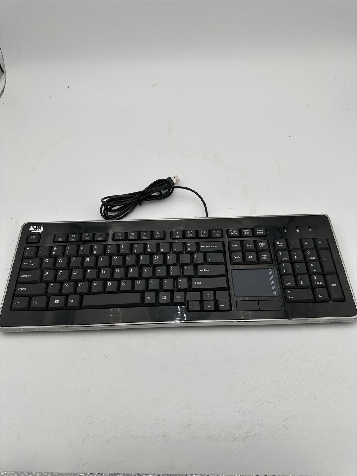 Adesso AKB-440UB - USB Full-Sized Keyboard with Built-in touchpad - Gently Used