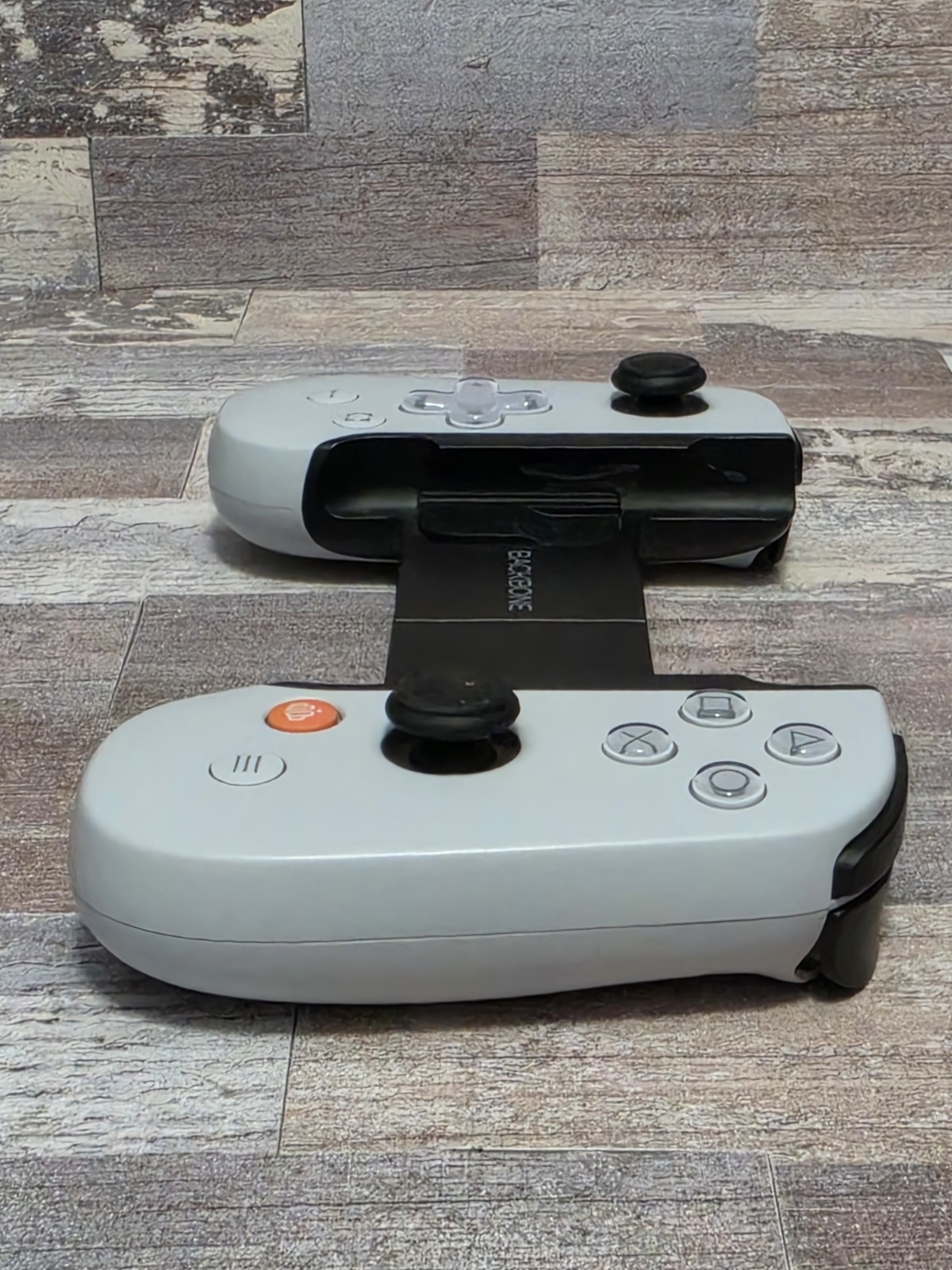 Backbone One Lightning Controller Playstation Edition BB-02-W-S iPhone