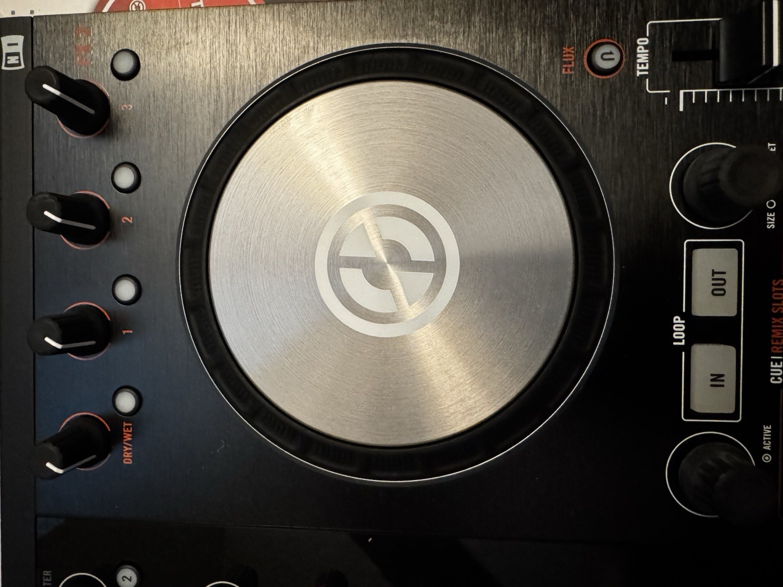 Native Instruments Traktor Kontrol S2 MK2 DJ Controller