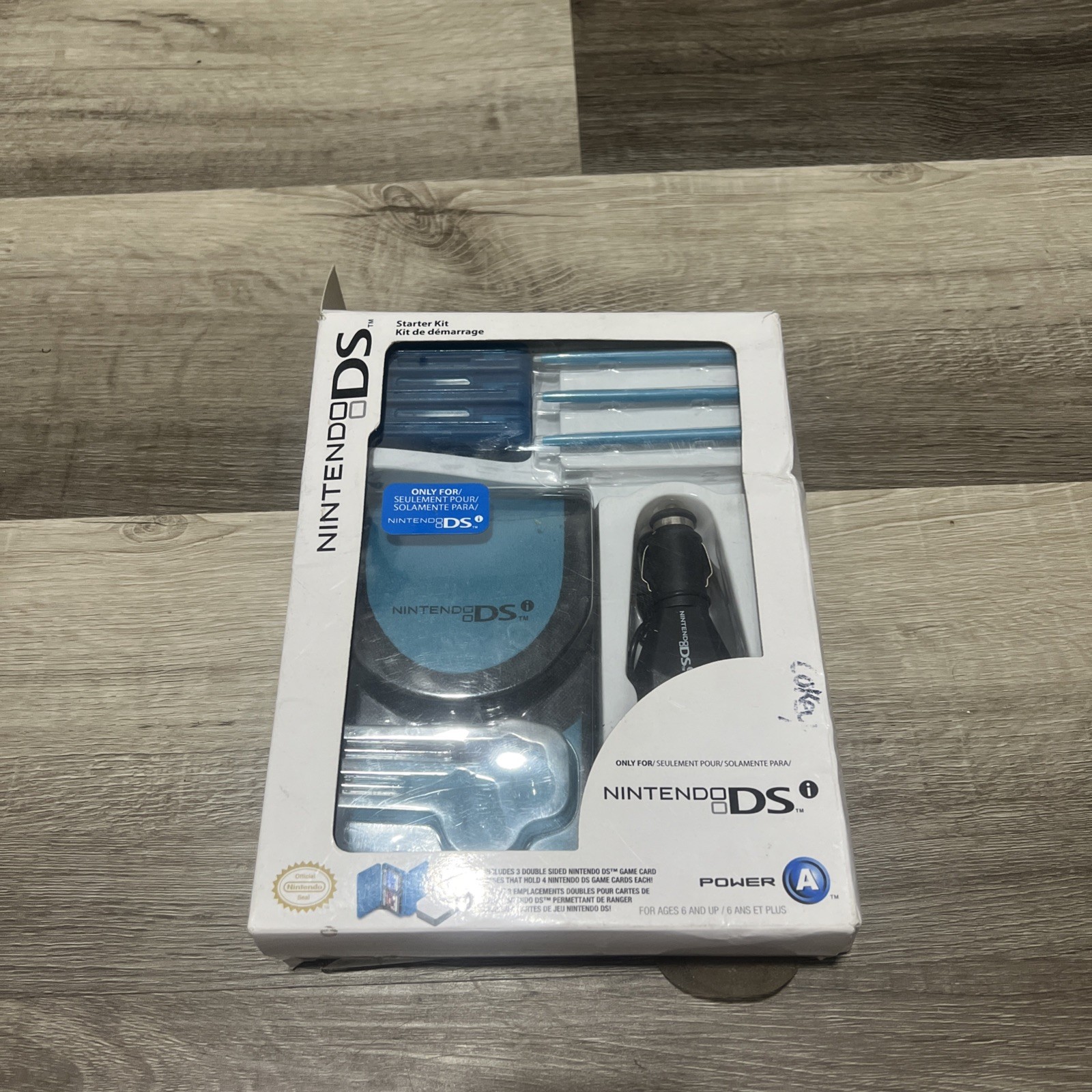 NEW 2009 Nintendo DS Power A Starter Kit 11 Piece Set Game Teal