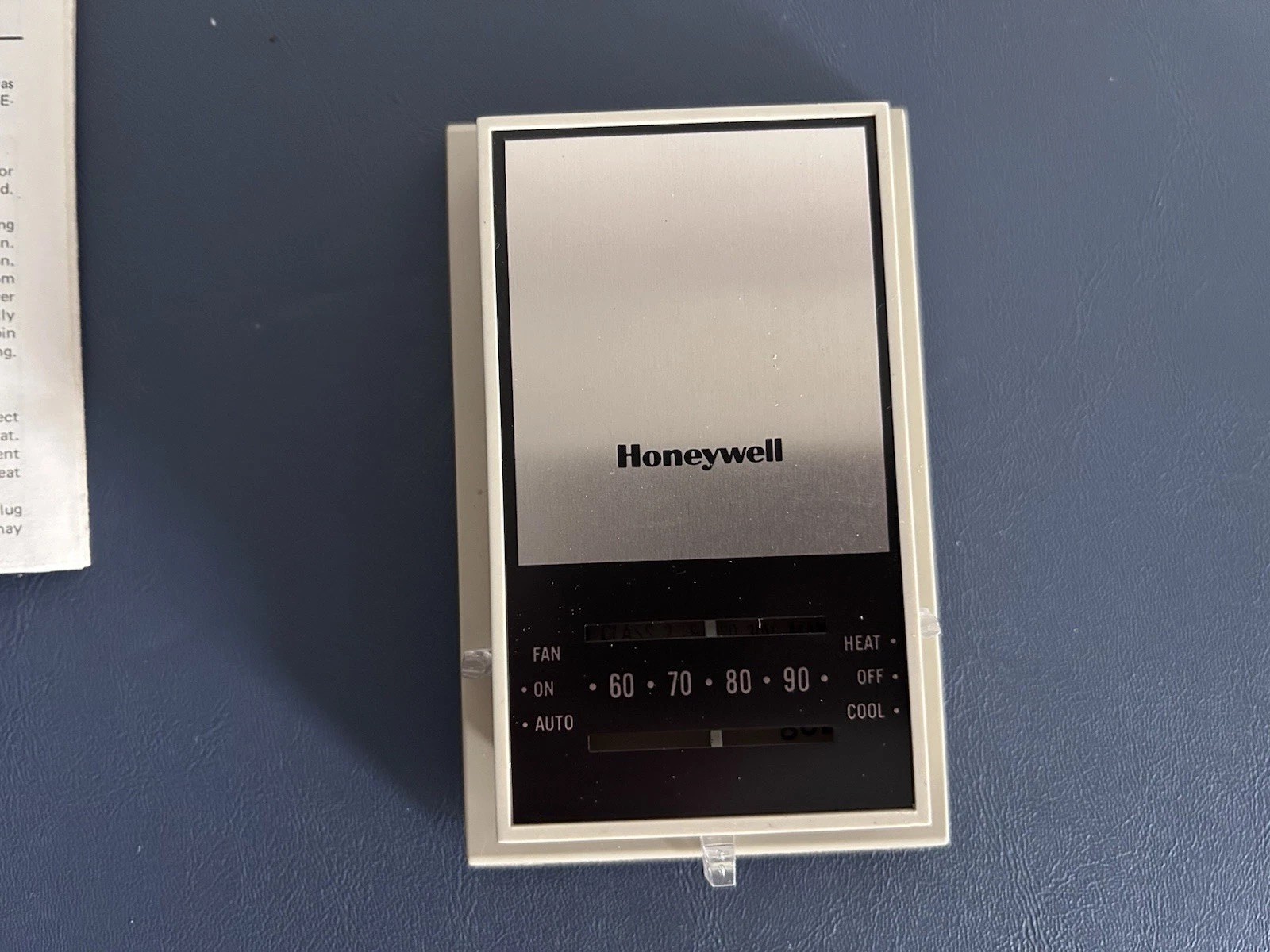 Vintage Honeywell T834C 1137 Heat/Cool Thermostat Complete w/ Manual & Mounting