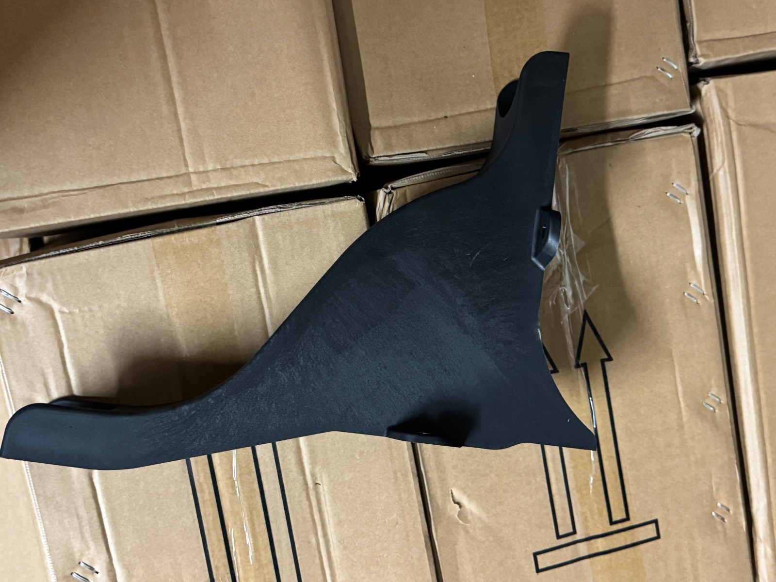 Freightliner Cascadia 2008+ Fairing Bracket 4RRight/ Passenger A22-73338-001