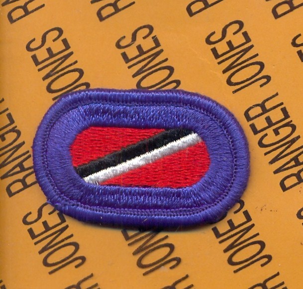 US Army 102nd Military Intelligence MI LRS Airborne para oval patch m/e